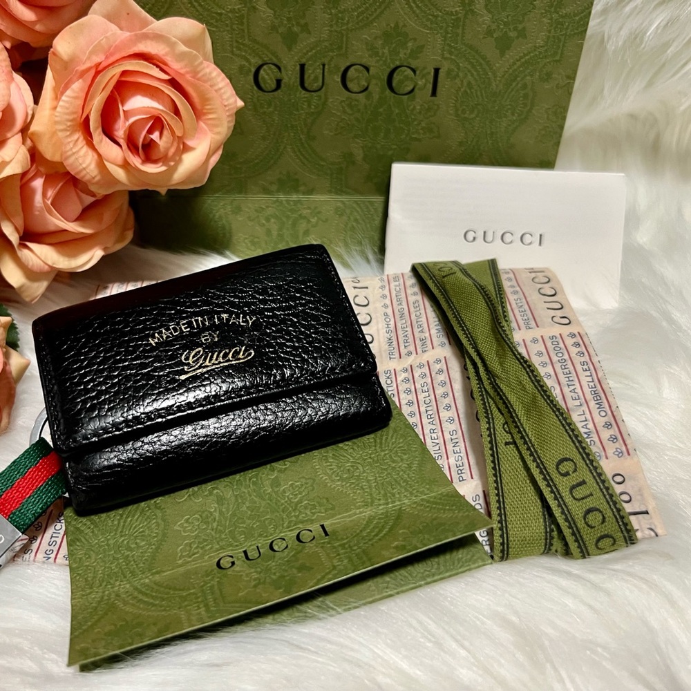 💯AUTHENTIC… GUCCI UNISEX Key Holder// Card Holder//Mini Wallet/ LEATHER.